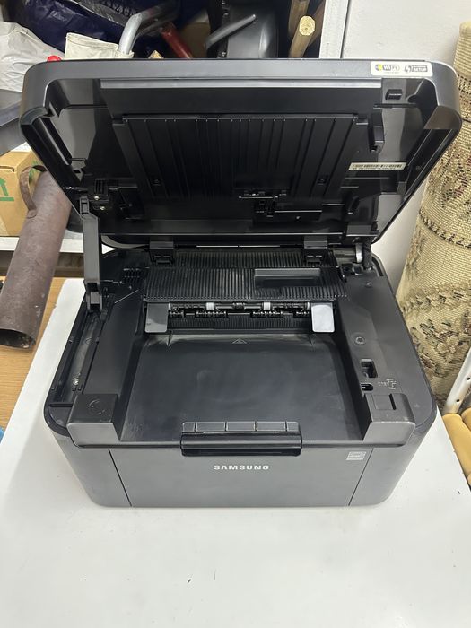 Продается принтер SAMSUNG (SCX-3205W)