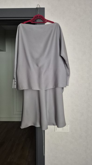 Платье парадное серое