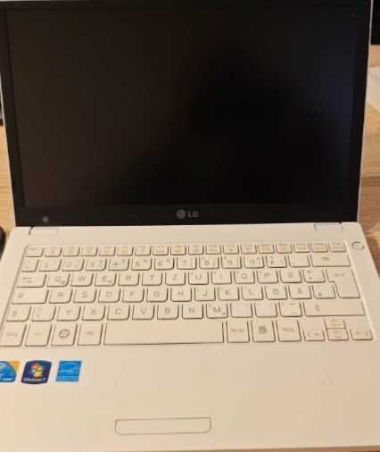 Лаптоп LG i5 1.9Ghz