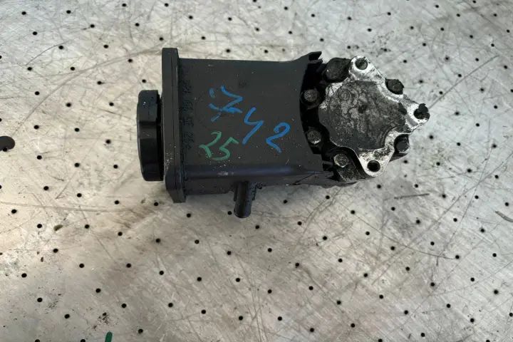 Pompa servodirectie mecanica BMW Seria 3 1999 320d MT (136 hp)