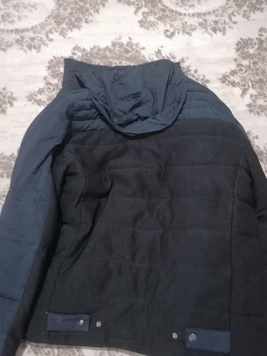 Мъжко яке. Без забележки.