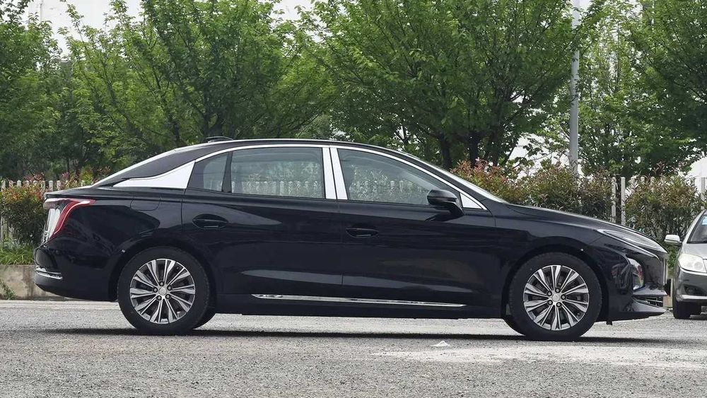 Hongqie E-QM5 450 km