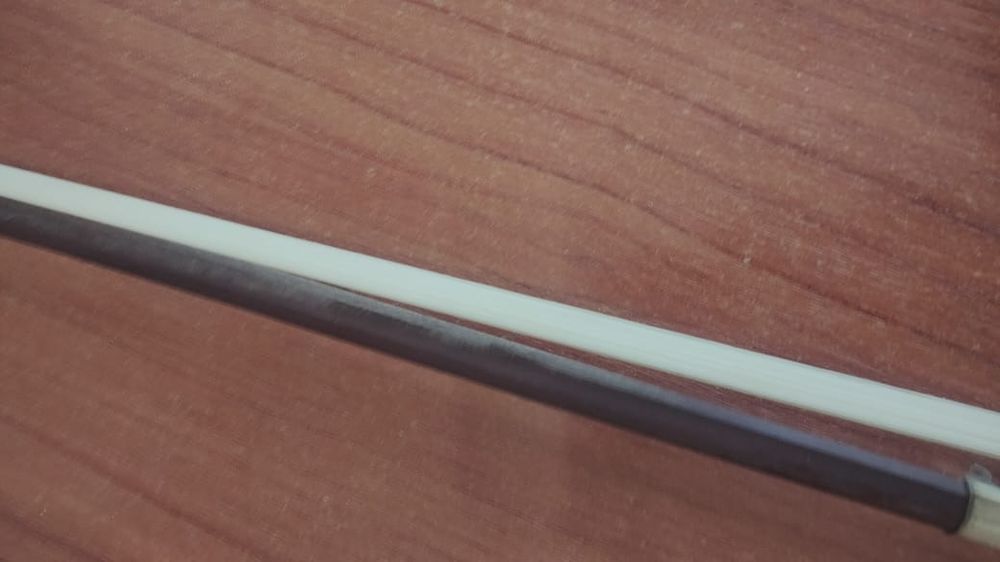 Смычок для музыкальный инструментов