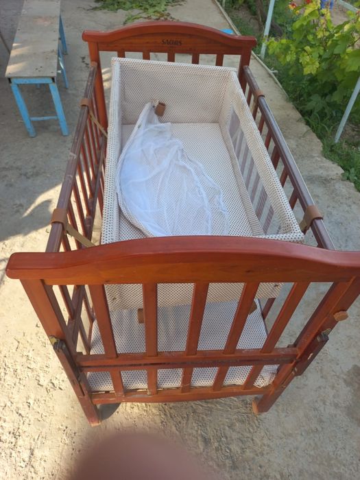 Продам детскую кроватку