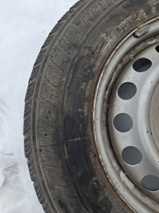 Vănd cauciucuri cu jenți  Sprinter