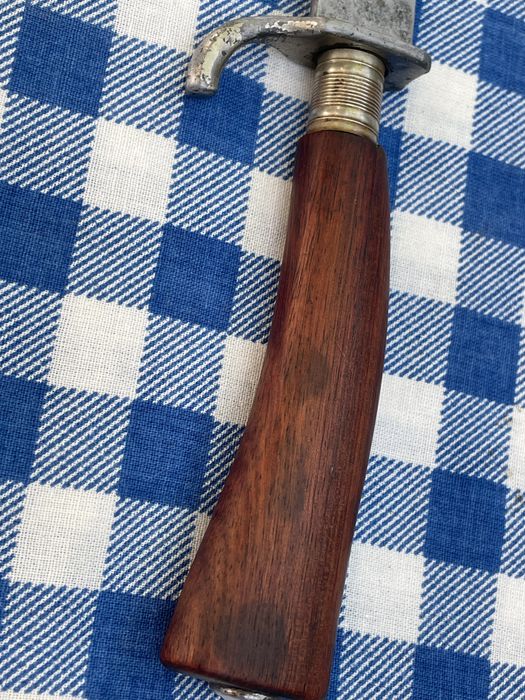 Pumnal vechi de vanatoare