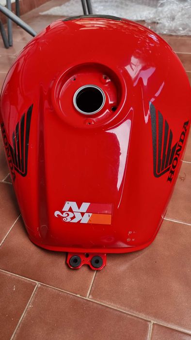 Honda VFR 800 2002 - 2009 6th gen част - Резервоар Части