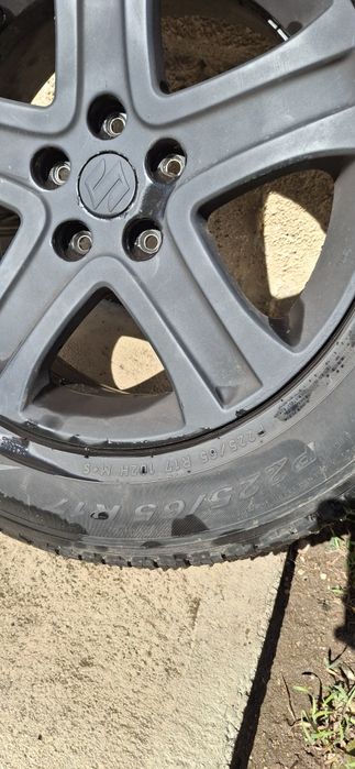 Джанти с гуми Pirelli Scorpion за Suzuki Grand vitara