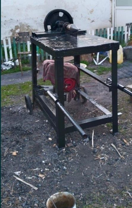 Продам дровокол 7 л.с.