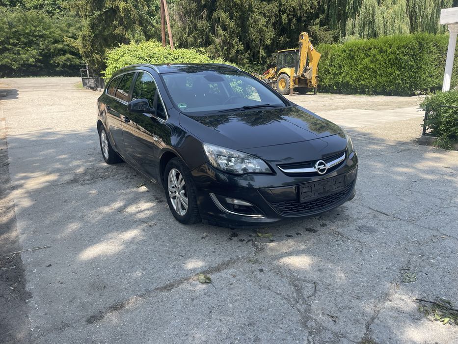 Opel Astra J 1.7 diesel /2013 stare foarte buna/2900 euro