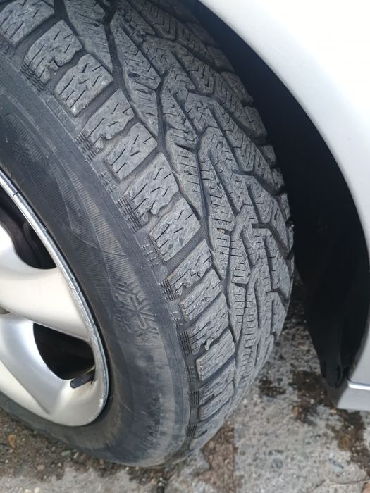 Мерцедес  С220  143 к с