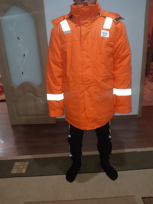 Продам зимний бушлат.