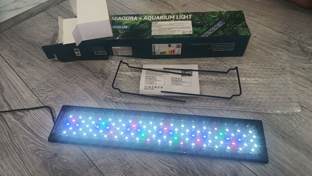 Lampa pentru acvariu