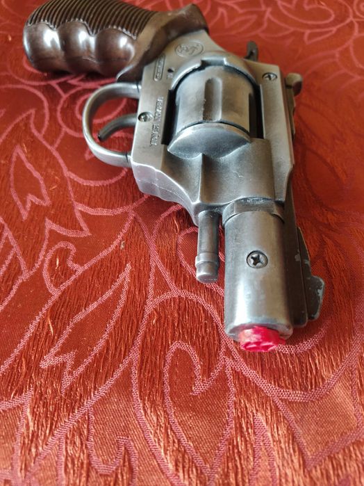 Gonher испански детски револвер с капси