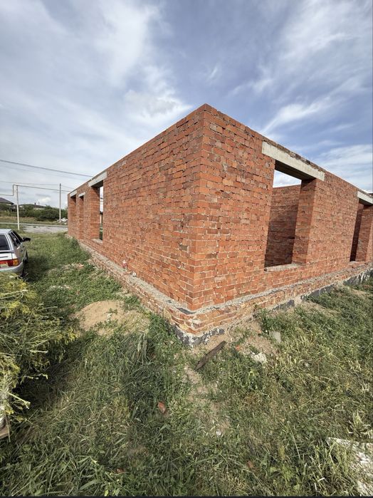 Продам дом в отличном районе