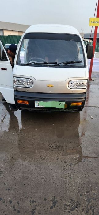 Damas srochna sotiladi