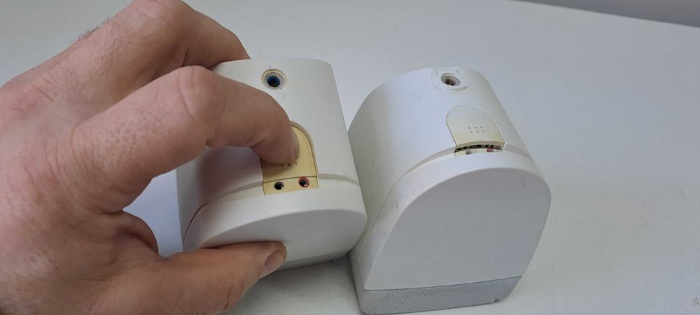 Boxe Bose single cube 2 sateliti albi Acoustimass