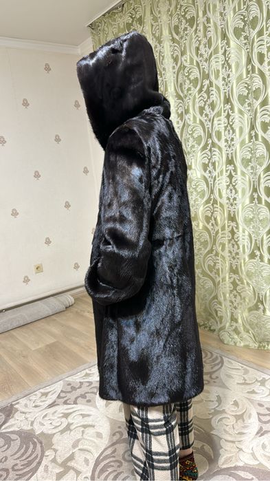 Продам норковую шубу