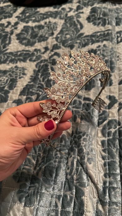 продам букет невесты и корону)