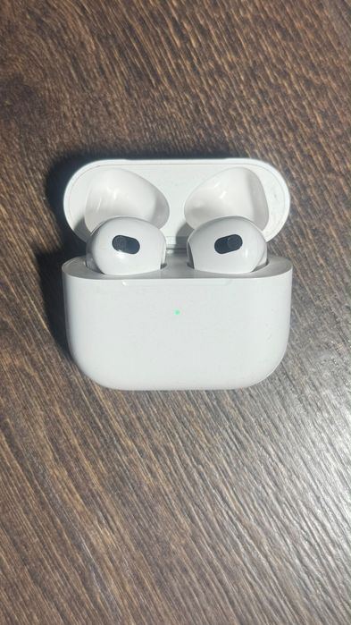 Оригинал Apple AirPods 3 (3-е поколение)