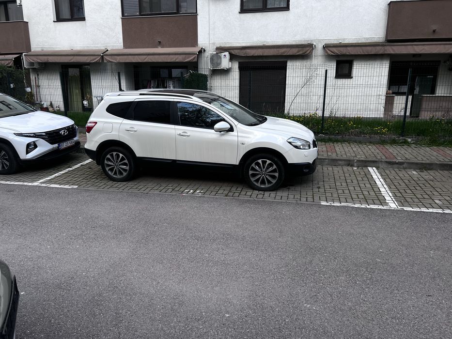 Locuri de parcare private zona Mall Strada Izvoarelor Nr.2