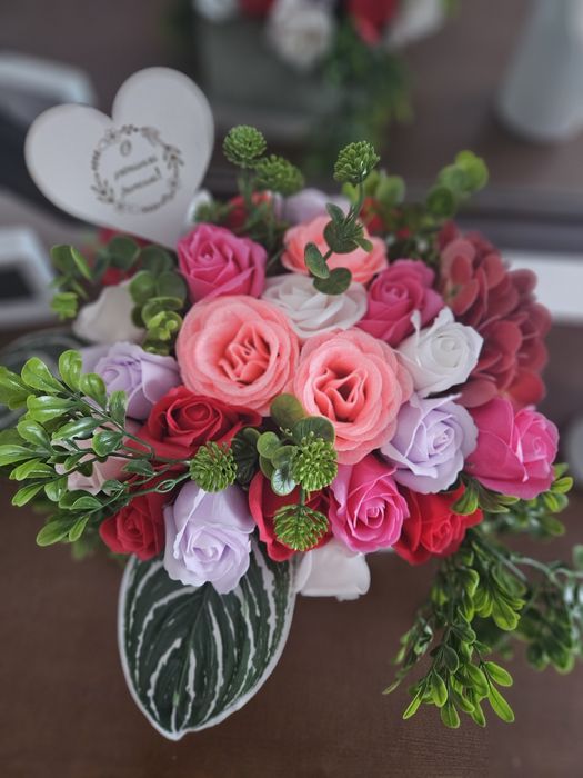 Aranjamente florale din sapun si silicon