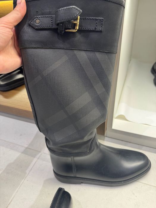 Дълги ботуши Burberry