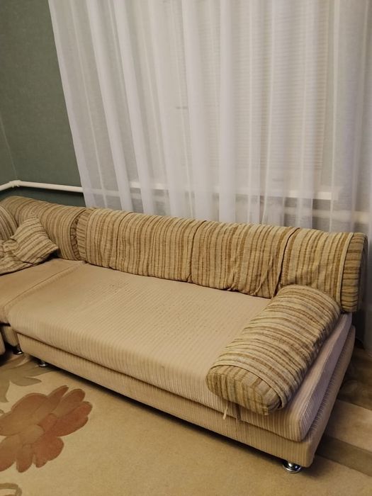 Диван мягкий уголок