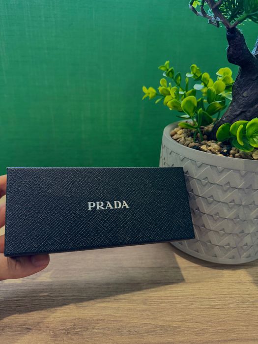 Слънчеви Очила PRADA/Чисто Нови