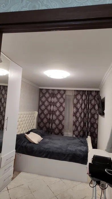 Чиланзар 23 квартал 2в3/1/5 Кирпичный дом, балкон 2*6