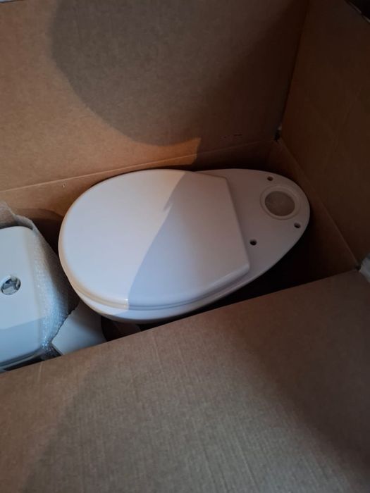 Продам Унитаз новый