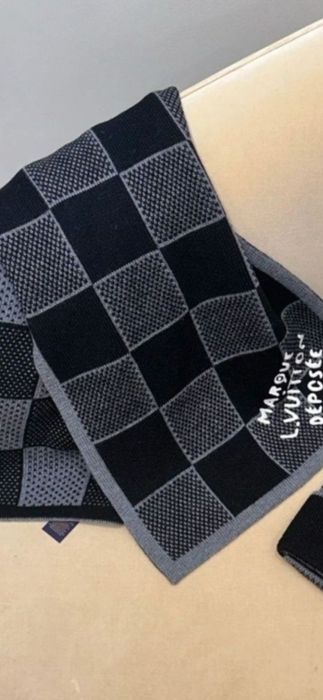 Fular Louis Vuitton, model 2026, 8 modele, gratuit prin posta romana