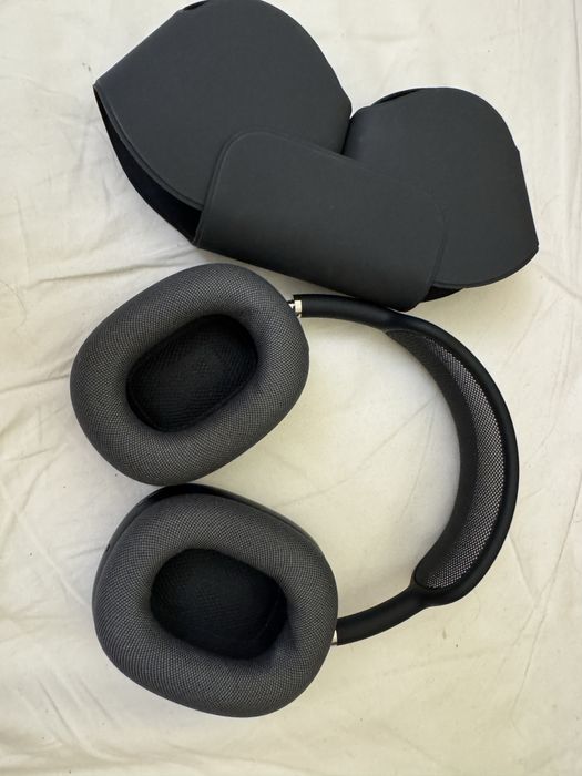 Vand Airpods Max Midnight Usb-C full box ca nou cu garantie