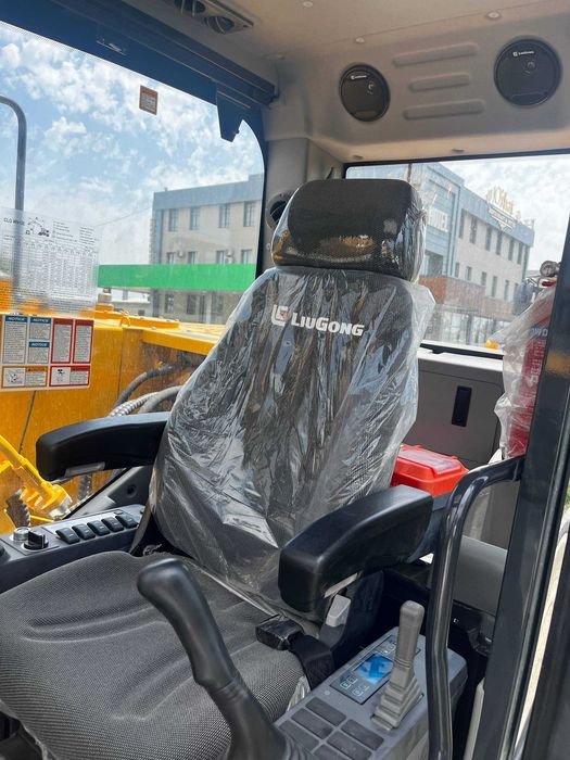 Экскаватор колесный Liugong W915E. Рассрочка Предоплата 30%.