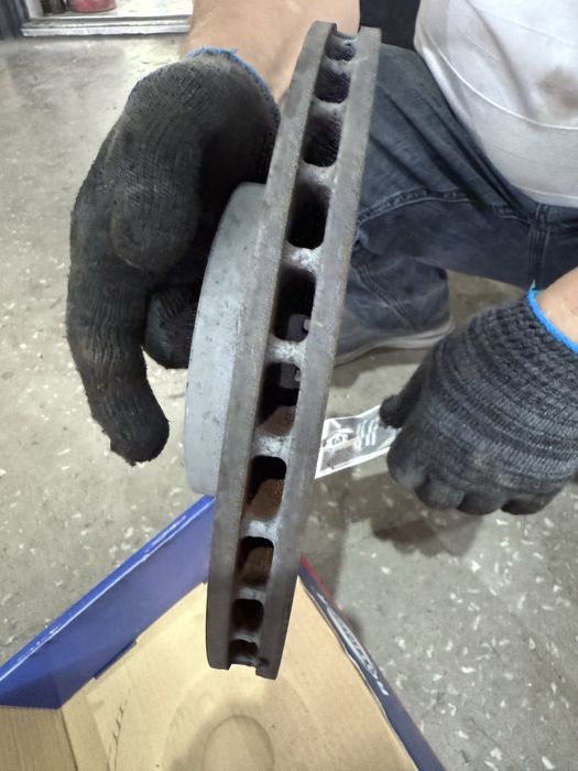 Продам опорные диски от Onix завод