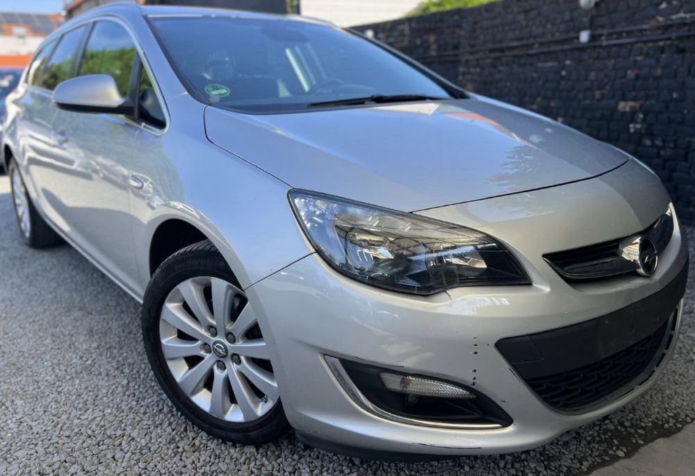 Opel Astra Sports Tourer 1.6-Diesel-Manual 110hp-218.000