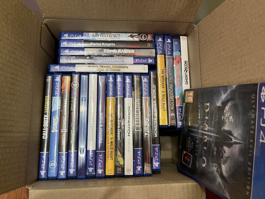 Playstation 4 Pro. Топ оферта! Възможен коментар по цената за сериозн