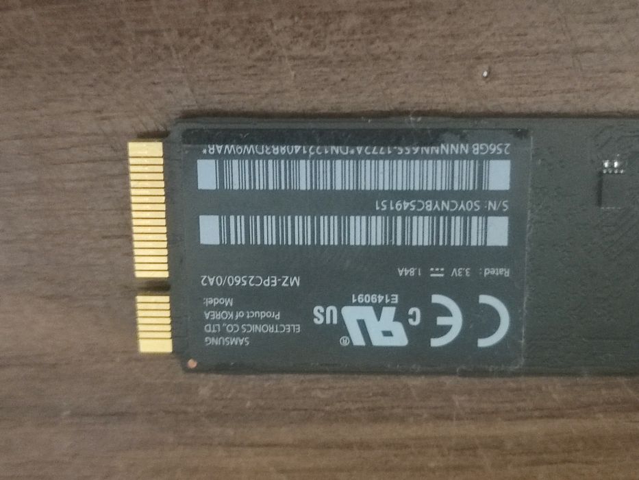 SSD 256gb Macbook Air 13 A1466 - Funcțional
