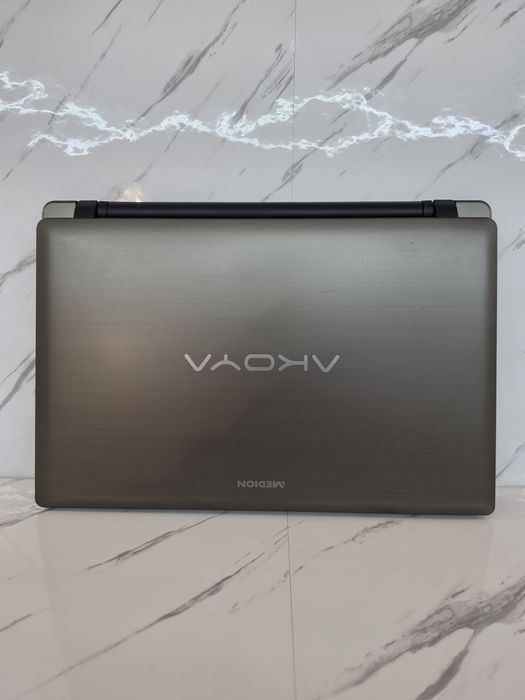 Laptop Medion Akoya cu touchscreen funcțional