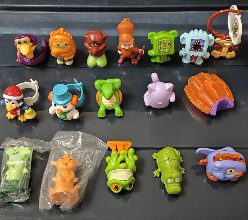 Игрушки киндер сюрприз продам