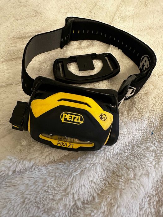 Frontala Lanterna Petzl Pixa Z1 BlackYellow