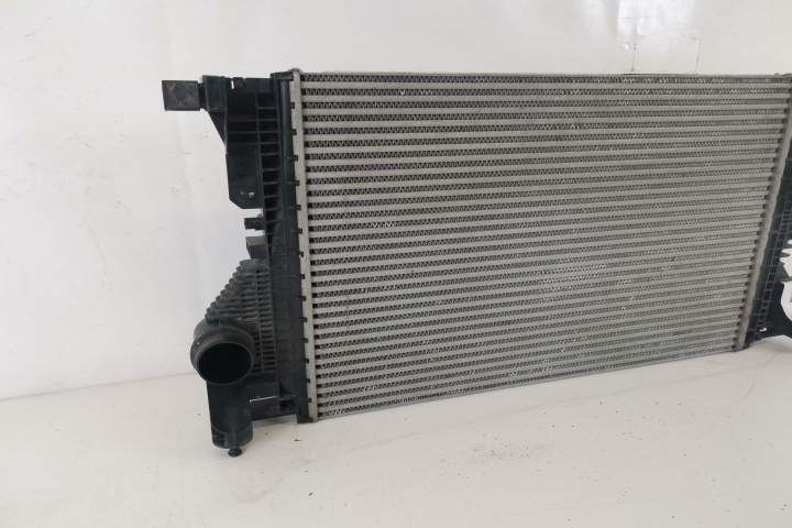 Оригинален Радиатор За Въздух Интеркулер В Добро Състояние Мерцедес-Бе