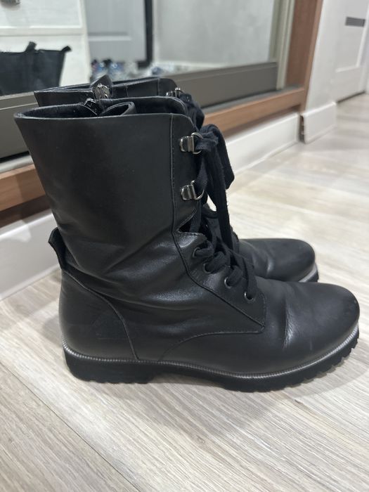 Продам женскую обувь