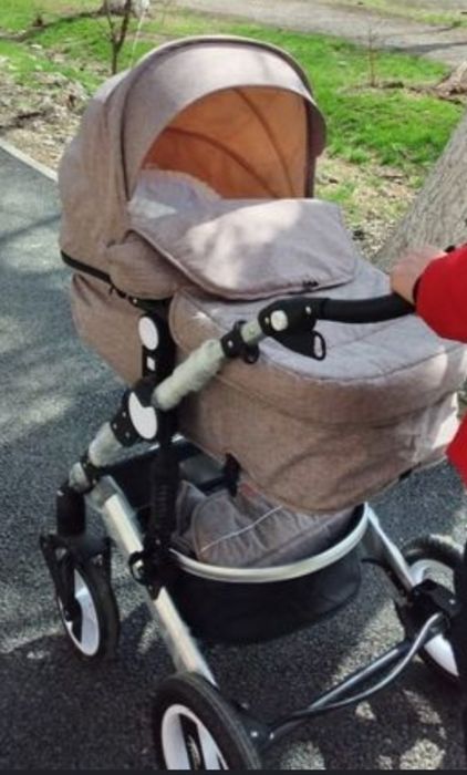 Продам коляску лето/зима