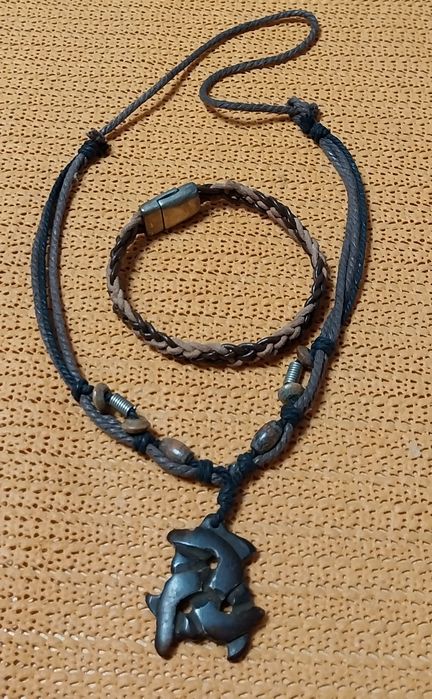 Три нови ръчно изработени комплекта включващи обици  и гривни