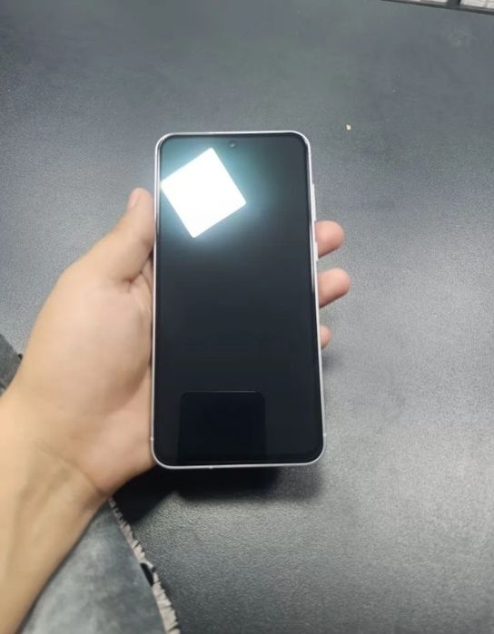 Samsung A56 8/256gb idial holatda