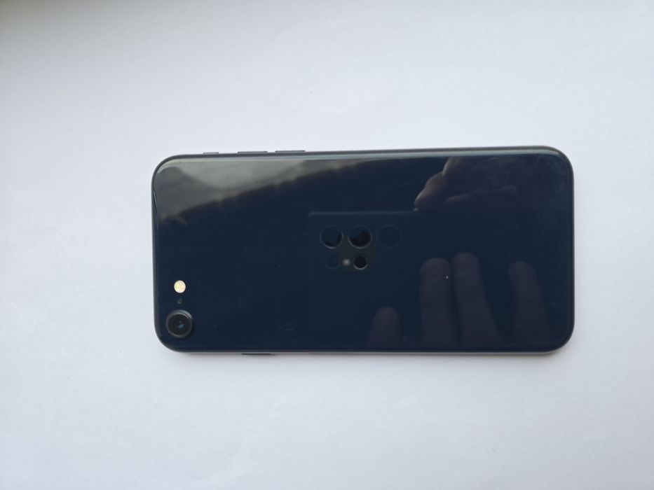 Iphone se 2022 64gb.