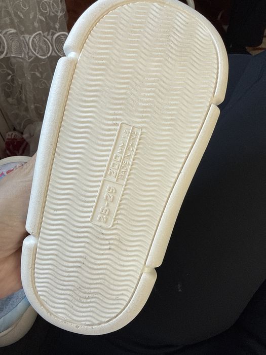 Домашние тапочки для мальчика и девочки