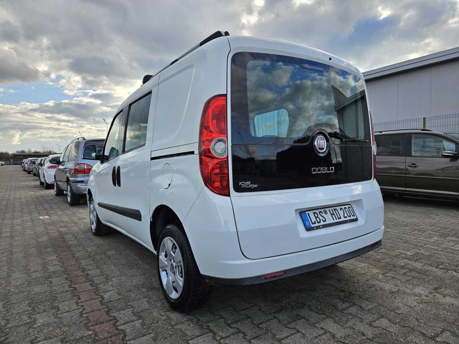 Fiat Doblo an 2013 Euro 5 1.6 Diesel 105 cai 5 locuri Autorism în acte Climă funcțională Încălzire în scaune Unic Proprietar Germania 2 chei etc;