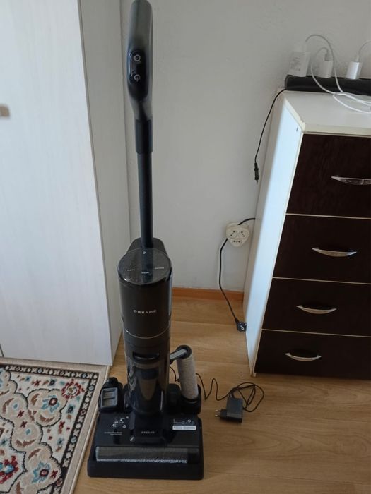 Продам мощный моющий пылесос Dreame